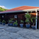 VILLA F4 de plain-pied avec vue mer et piscine – Petite Ile à 378 000€ FAI